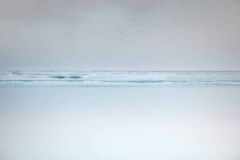 el mar y el espejo amanecer en playa azul