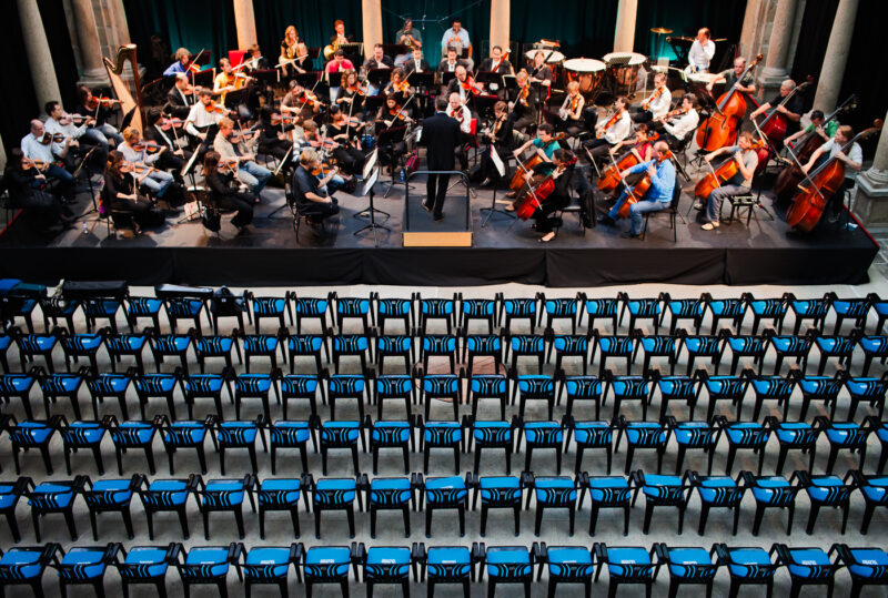 Orquesta Sinfónica de Galicia Paul Goodwin fotografía conciertos via stellae